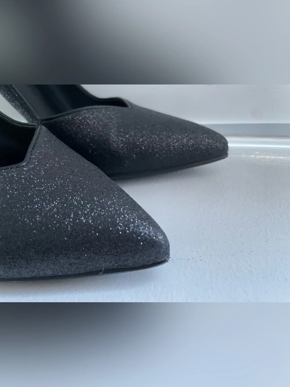 Saint Laurent Black Pointed-Toe Stiletto Heel - Picture 9 of 9